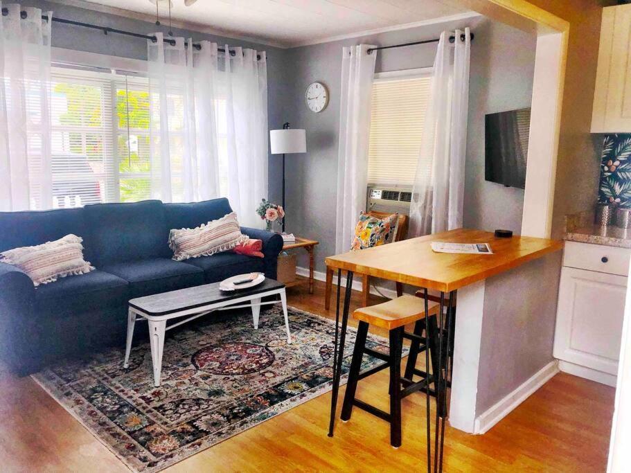 Steps To Beach & Downtown! Cozy Beach Bungalow #1 Lake Worth Beach Eksteriør bilde